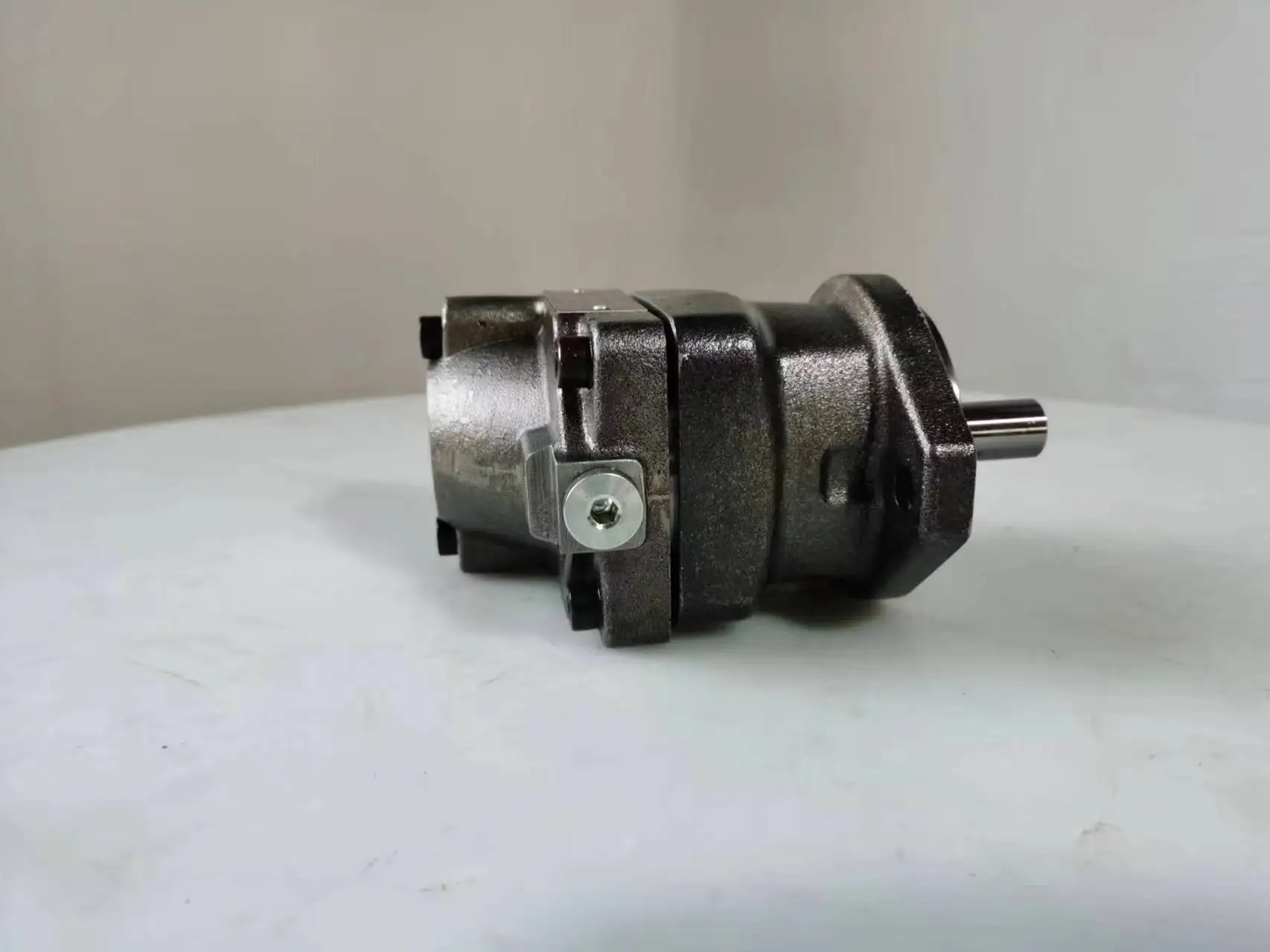 F11-039-MB-Cn-0-000 F11-058-MB-Cn-K TOPONE Hydraulic Motor Pump F11-010-MB-CH-K-209 F11-019-Sb-CS-K-000-0000-PT