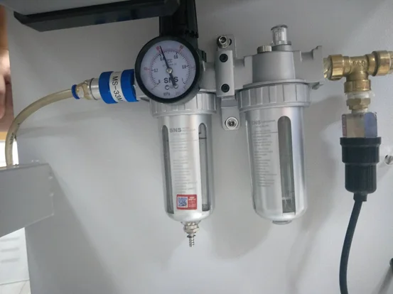 
Hot air seam sealing machine 