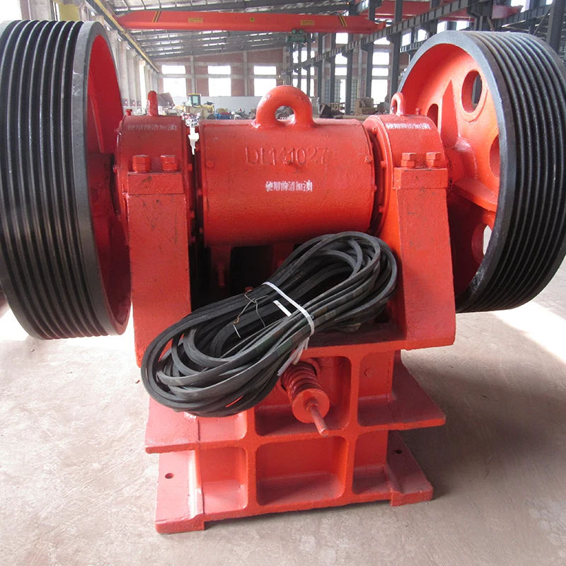 Hot selling factory price small mobile jaw crusher for hard rock ore PE150x250 PE220x350 PE250x400 diesel engine drive
