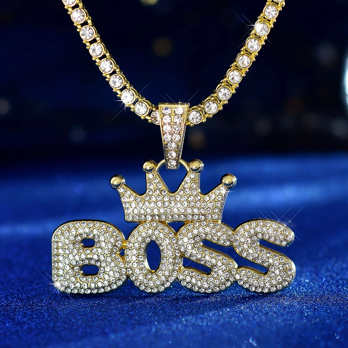 Iced Out Bling Men Hip Hop Jewelry Micro Paved 5A Rhinestone Crown Letter Boss Cool Sparking Rock Punk Pendant