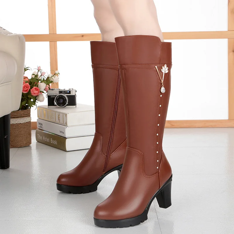Available OEM Fashion Ladies Hot Selling Knee Length Long Boots For Women Made With Excellent Quality Leather