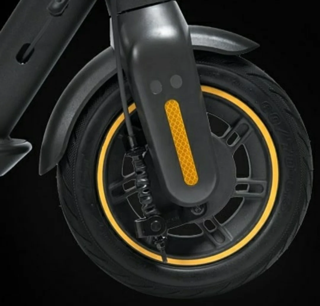 
HOT Sale 350W MAX G30 65KM 10.4Ah 30KM/h 10 inch Tires Offroad Electric Scooters 