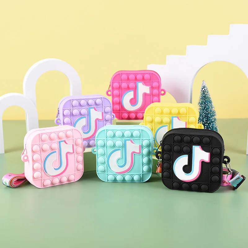 Wholesale  Girls Tiktok Silicone Pop Bubble Coin Wallet Purse Bag  Lady Fidget Bag Kids Crossbody Tik Tok Pop Silicone Purse
