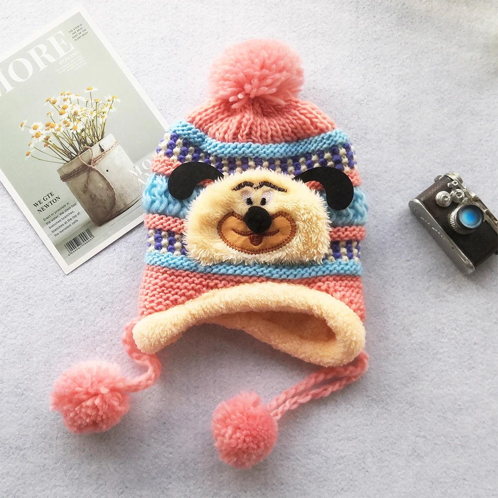 2022 Custom Cheap Baby Winter Hat Children Coral Fleece Lining Pom Pom Warm Beanie 100% Acrylic Unisex Cute Bear Cat Knitted Hat