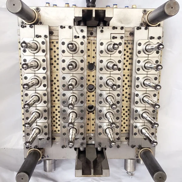 High quality PET preform mould with valve system and self lock