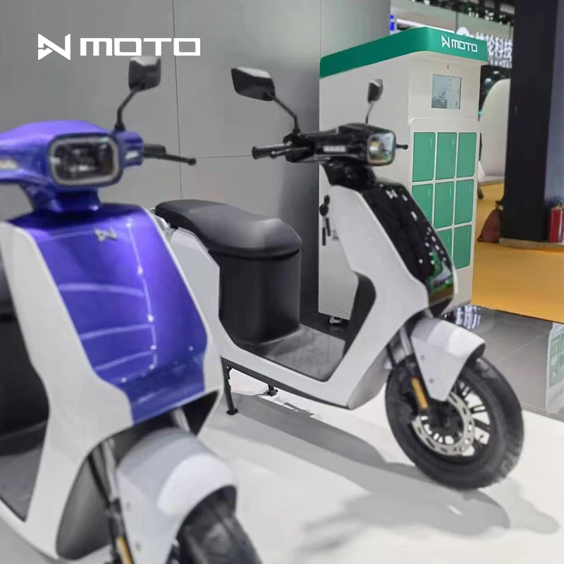 Factory CKD 150km 1500w Bosch Motor 2023 Latest Design Moped with Portable 60v23.4ah Lithium Battery Electric Scooter Motorcycle