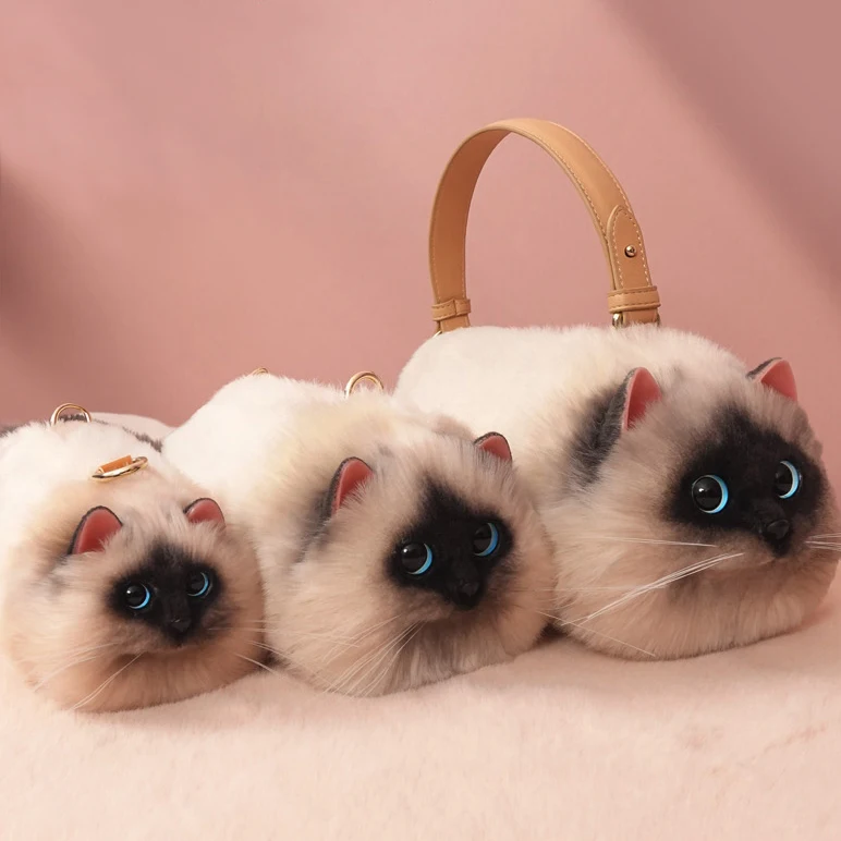 Женская сумка в виде кошки