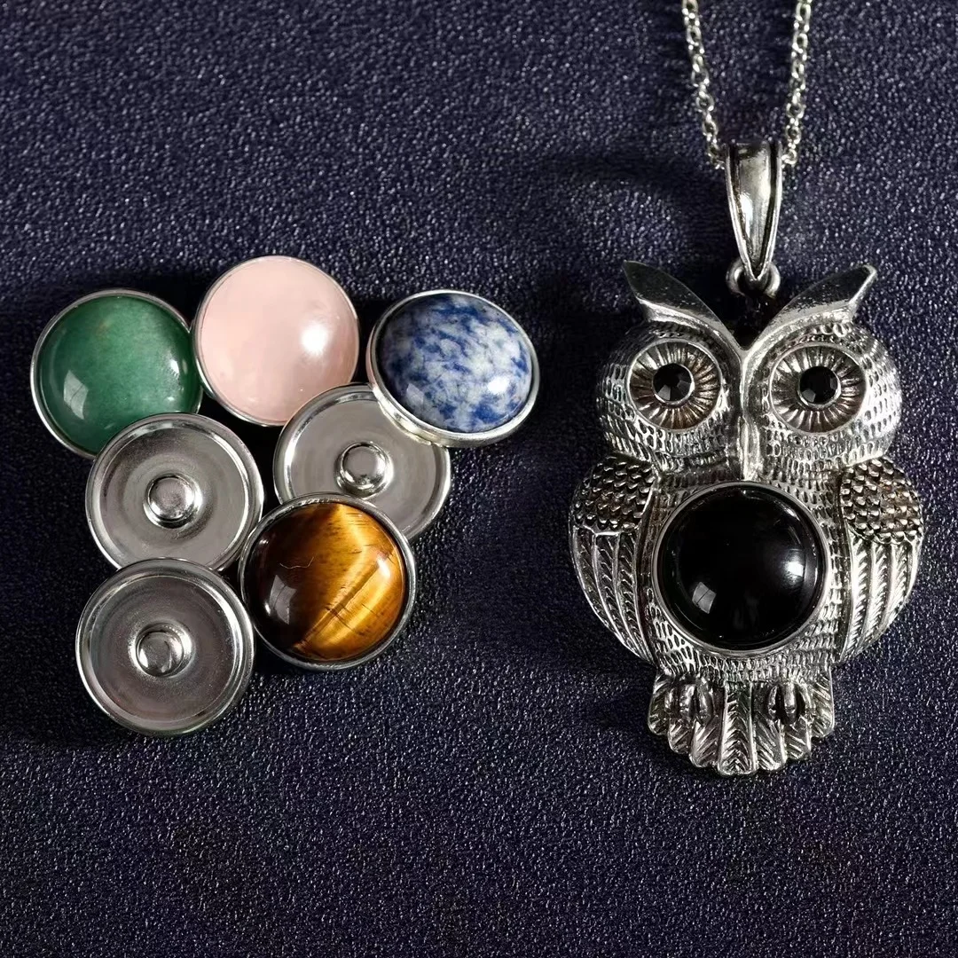 Wholesale natural gemstone healing crystals owl shaped rose quartz round buckle crystal pendant