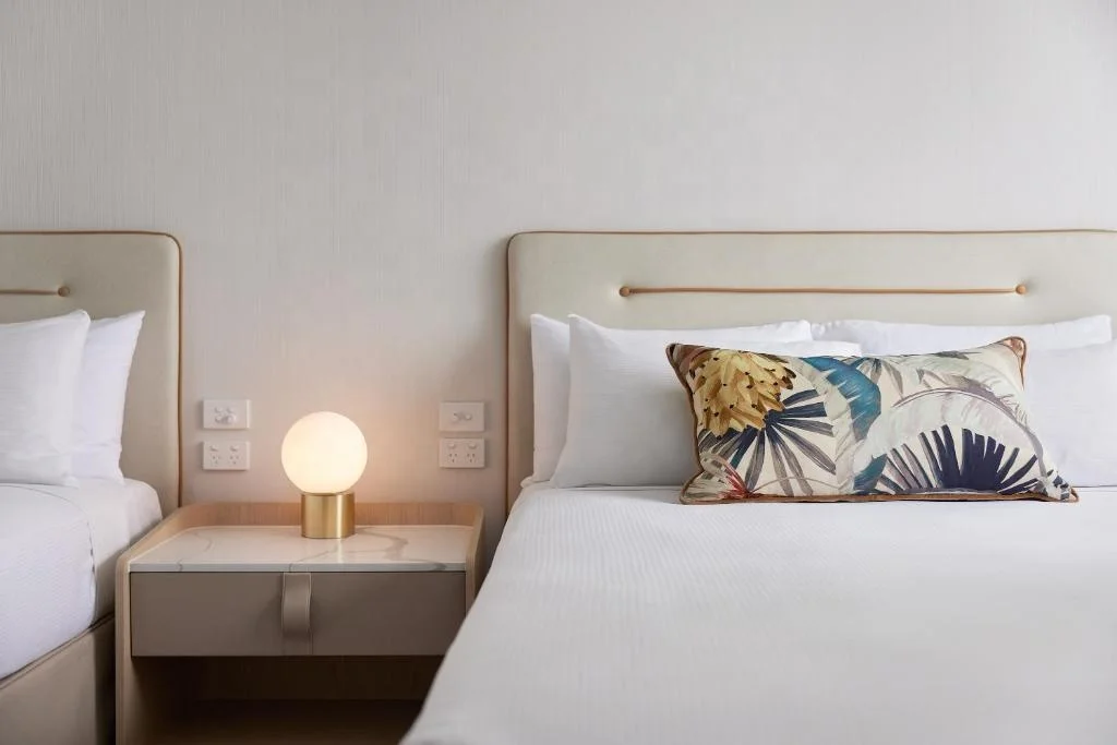 CREATION Australia Hotel Project RACV Pine Resort Gold Coast Five Star Hotel Apartment MDF Wood Bedroom Furniture Sets