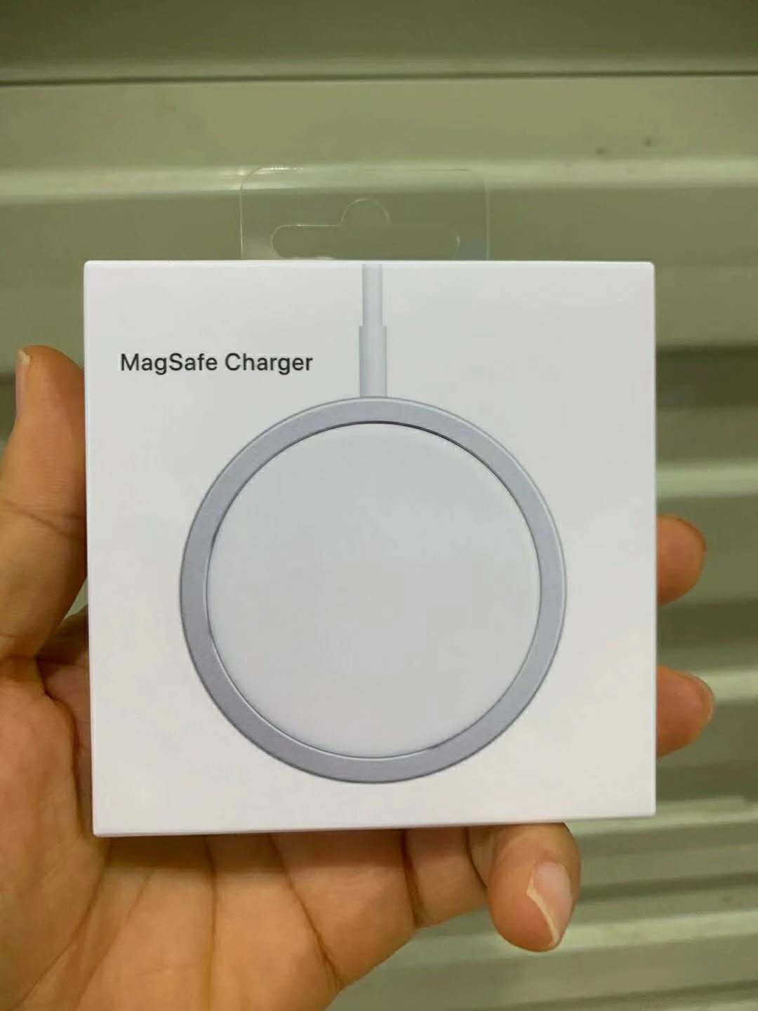 Новинка 2021 15 Вт быстрое магнитное Беспроводное зарядное устройство для Iphone 12