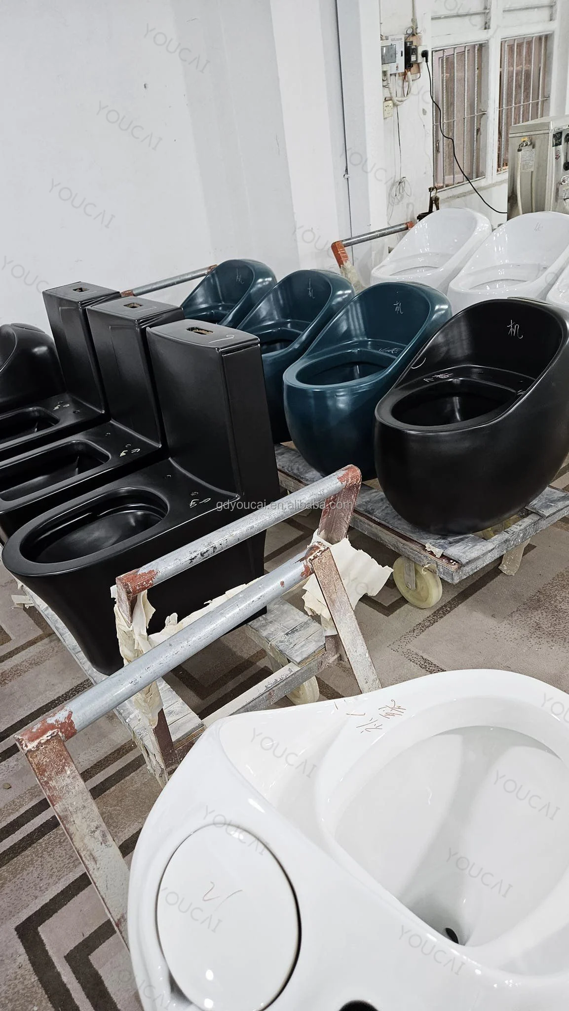 Matte orange black grey green egg toilet Floor Connects Squatting Pan oval Shape One-piece Ceramic Wc Toilet
