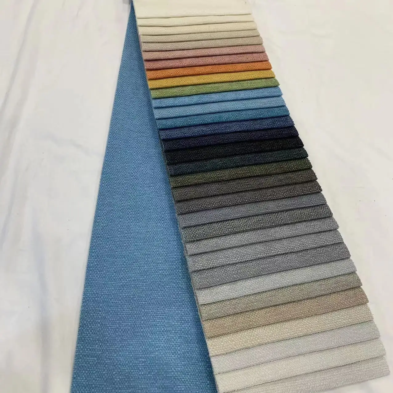 22001- Hot Selling New Design 100% Linen Upholstery Fabric for China Sofa