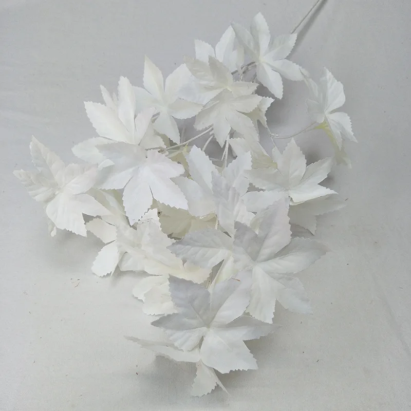 SJWS2014070409 Guangzhou manufacturer hot sell garden decorative syntheticfabric white color artificial maple leaf