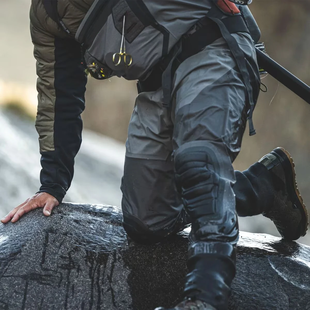 Customized Chest Wader Fly Fishing Professional Waterproof Comfortable 4 layer Waders Neoprene Boot Foot for Men