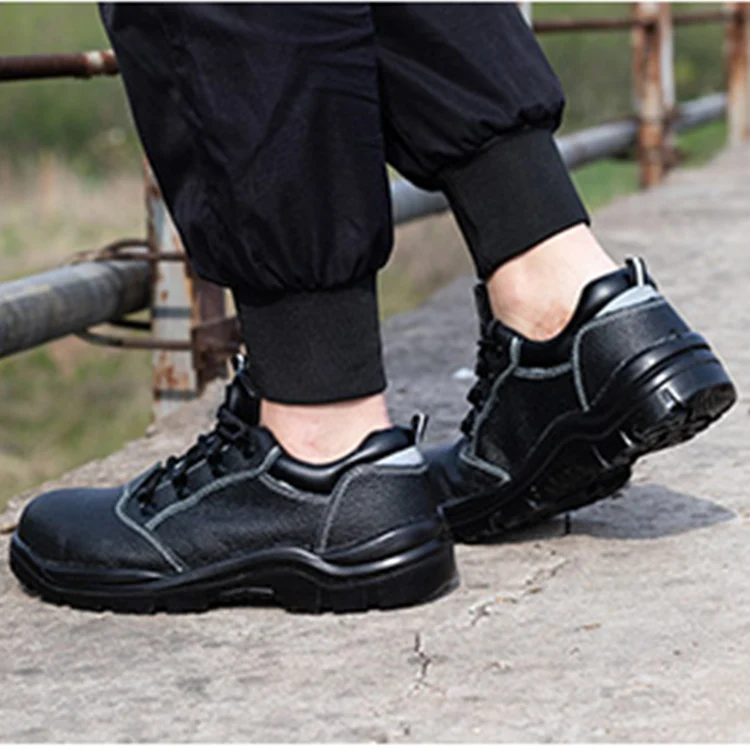 Good insulation low price pu black color safety shoes for men work man leather safety construction shoes