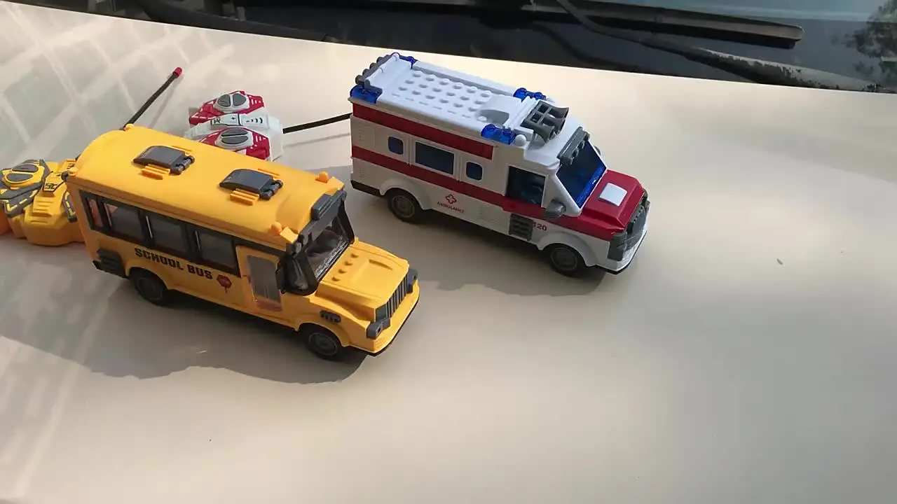 Four-channel rc school bus toy car model with light kids remote control ambulance toy