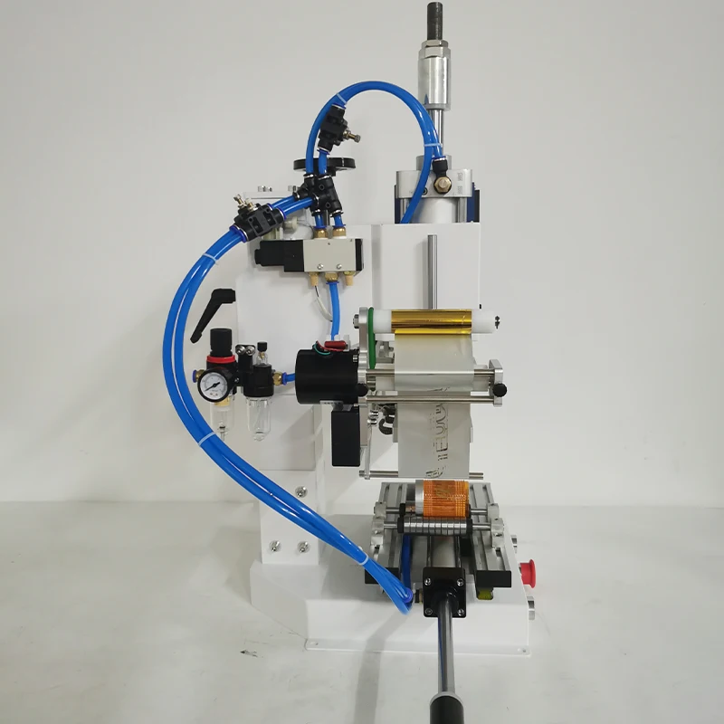Automatic Hot Foil Stamping Machine Gold Label Printing for Round Glass Bottle Perfume