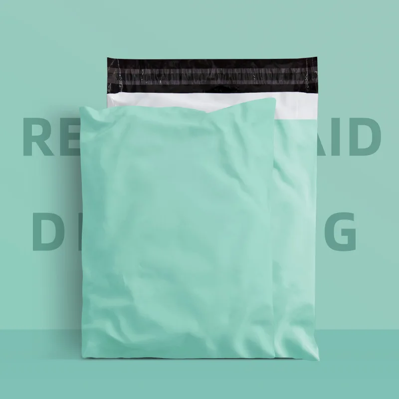 The factory produces customized express plastic bags with strong adhesive bags