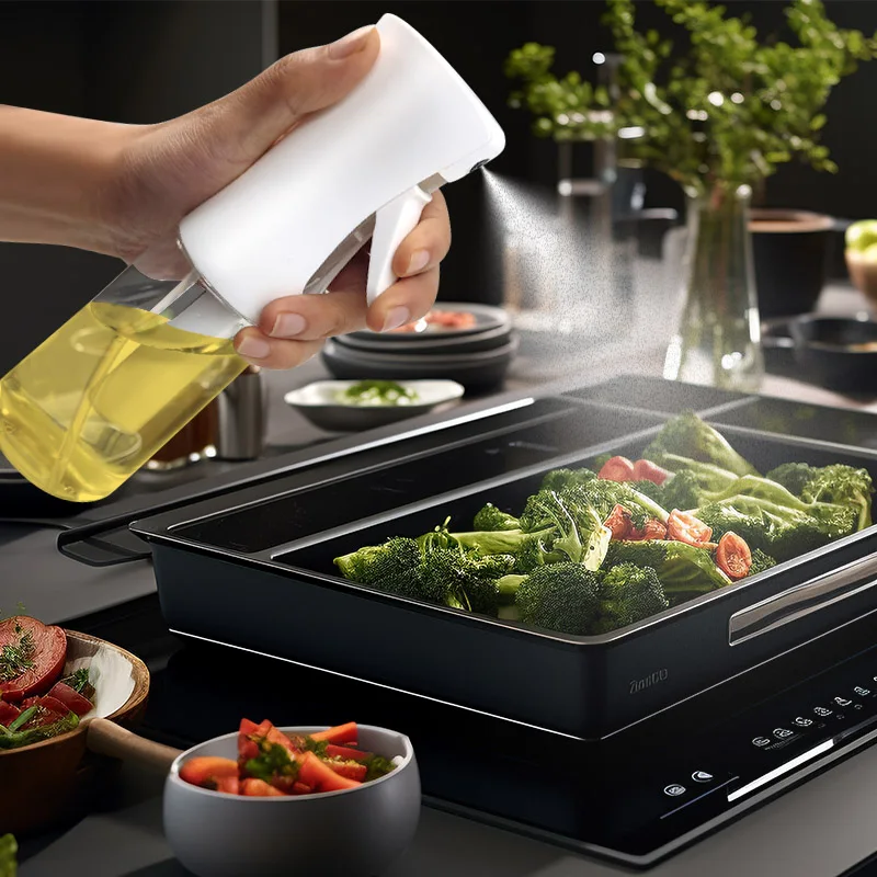 300ml Large Multifunctional Kitchen Outdoor BBQ Oil Sprayer  Leakproof Nozzle Transparent Plastic Spray Oil Bottle for Cooking