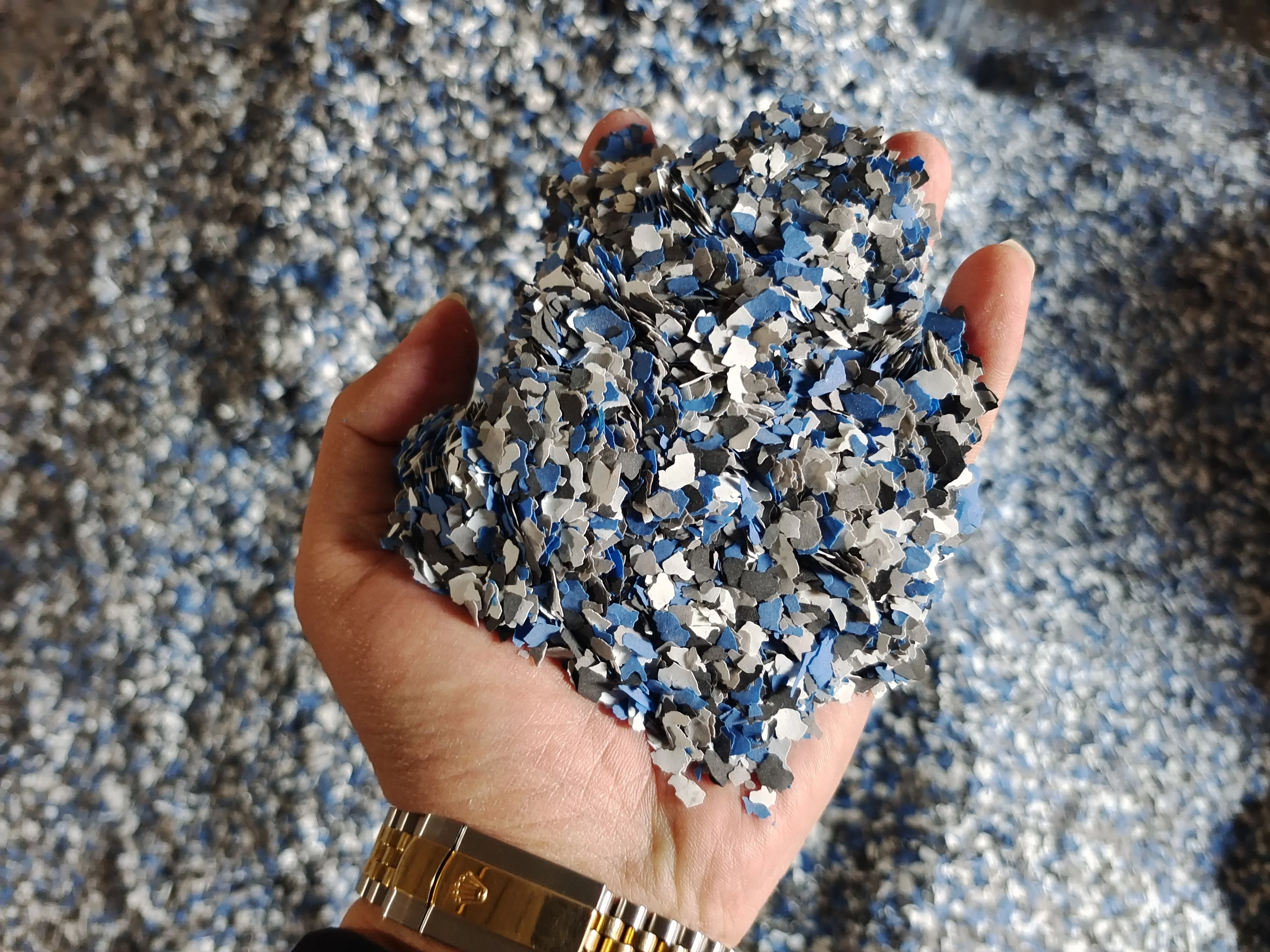 Epoxy Floor Decoration Mixed Colored Mica Flakes Matte and Glossy Color Natural Mica Sheets for Flooring