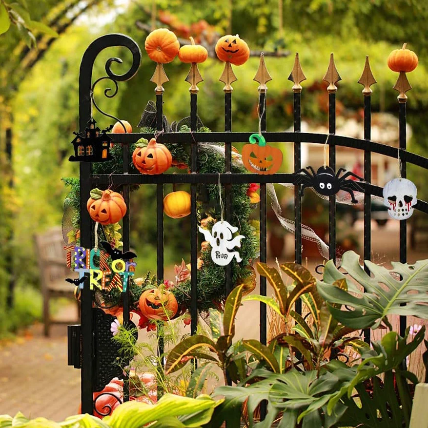 Mini Ghost Halloween Ornaments Wooden Hanging Horror Movie Ornaments for Halloween/Xmas Trees Eco-friendly