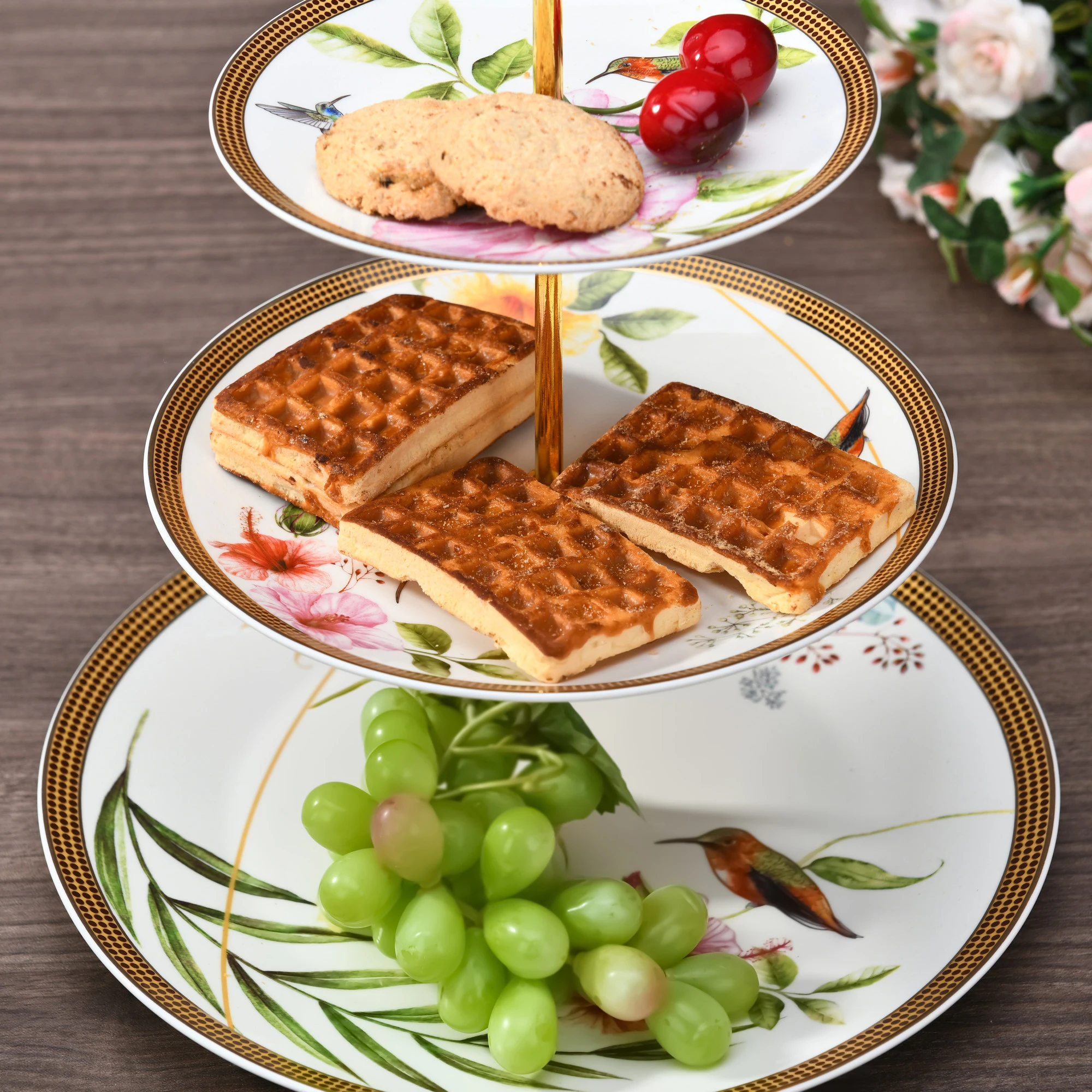 Fine Bone China Luxury Dinnerware Sets Chinese Color Porcelain Ceramic Tableware Dishwasher Safe for Living & Dining