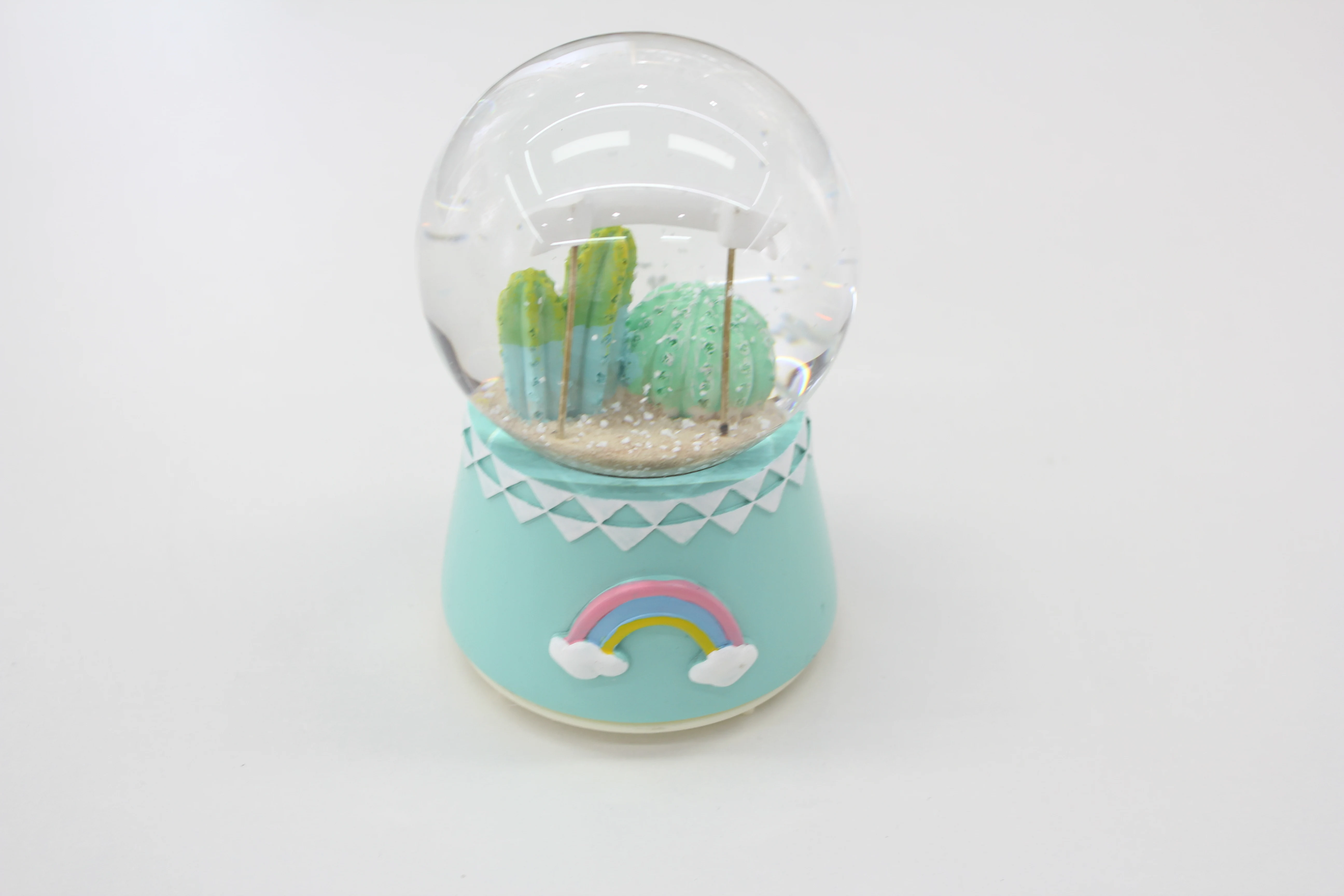 
2020 Custom resin glass snow ball cactus tree souvenir gift snow globe 