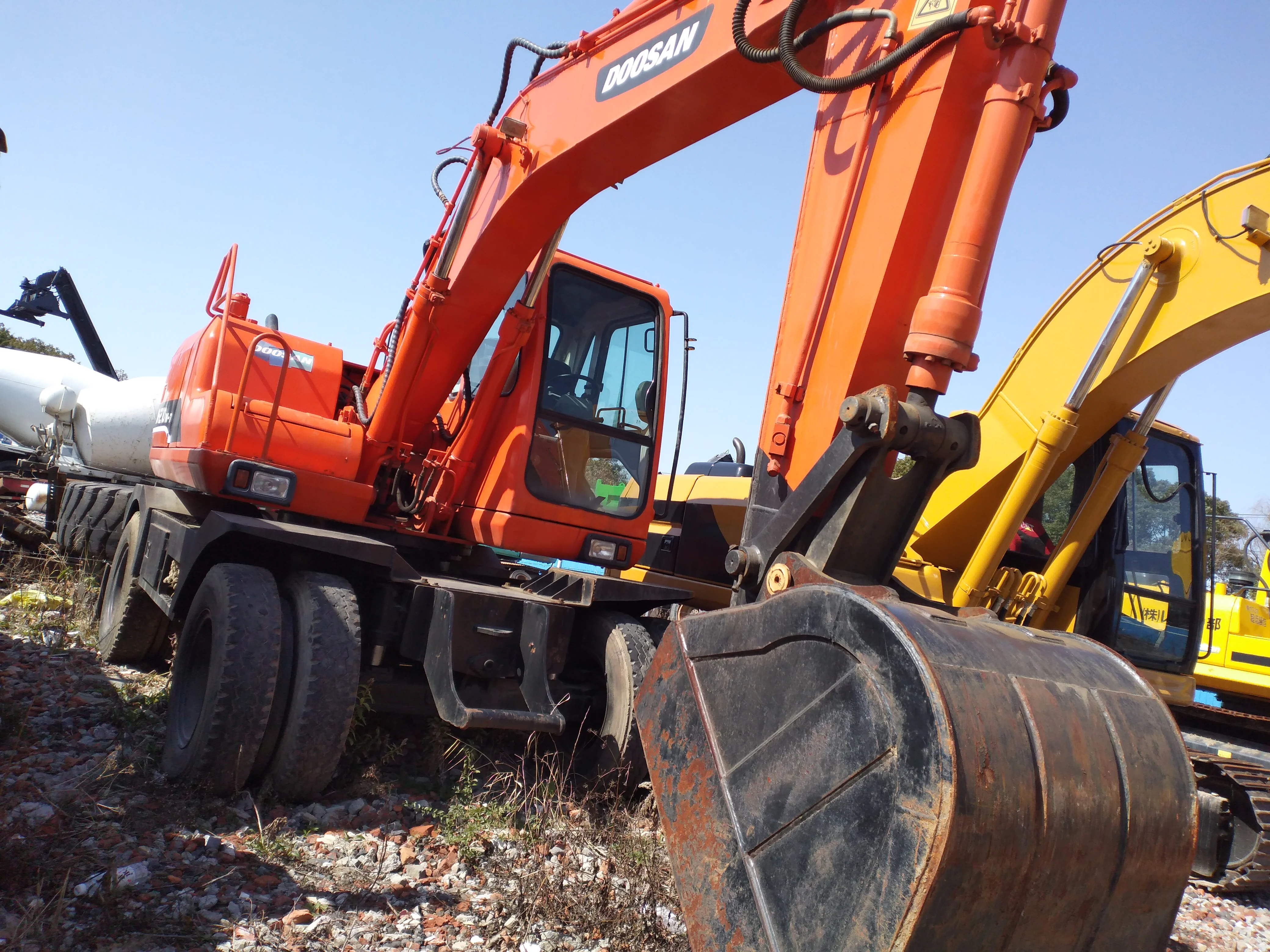 Used Doosan excavator 210W-7 wheel excavator 210W-7/150LC-7 in good condition