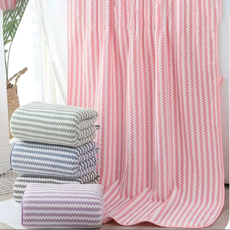 Wholesale Large Adult Soft Coral Fleece Bath Towel Quick Drying Absorbent Pineapple Grid Cotton Home Skin Friendly Beach Towel