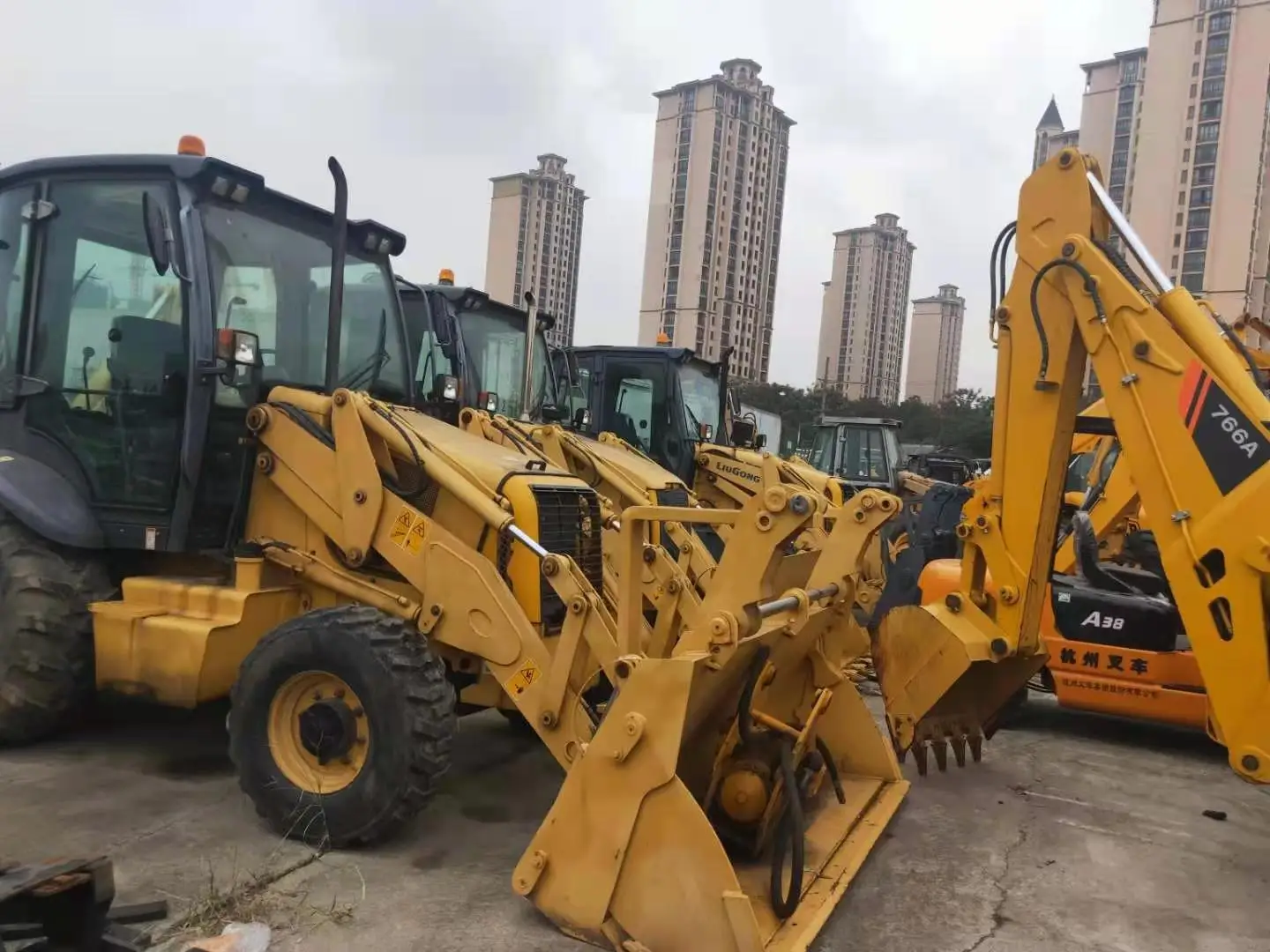 
Used Case Backhone Loadwers Hot Selling Original Paint Backhoe Loader Tractor for Industry 
