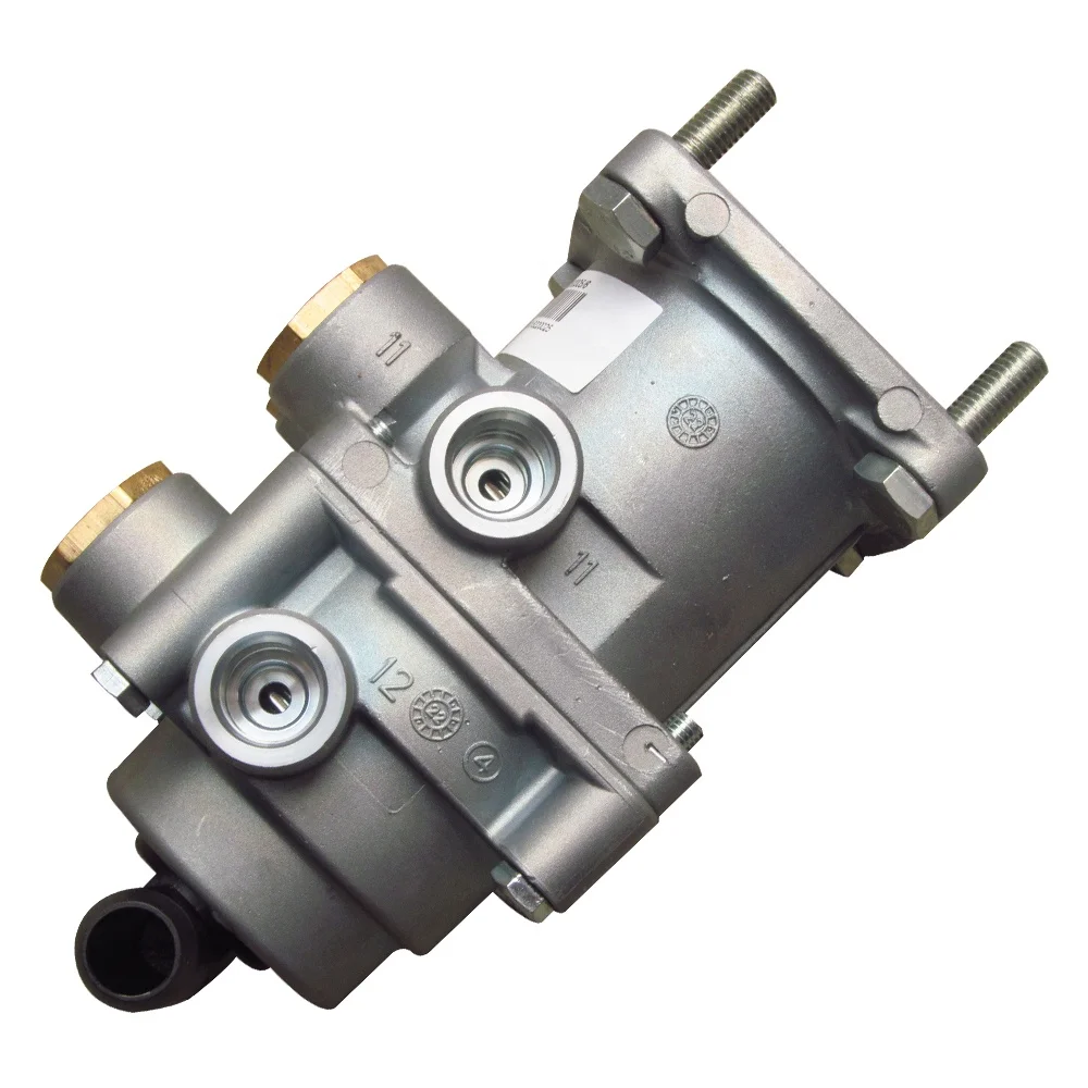 SINOTRUK HOWO  truck spare parts Air brake master cylinder