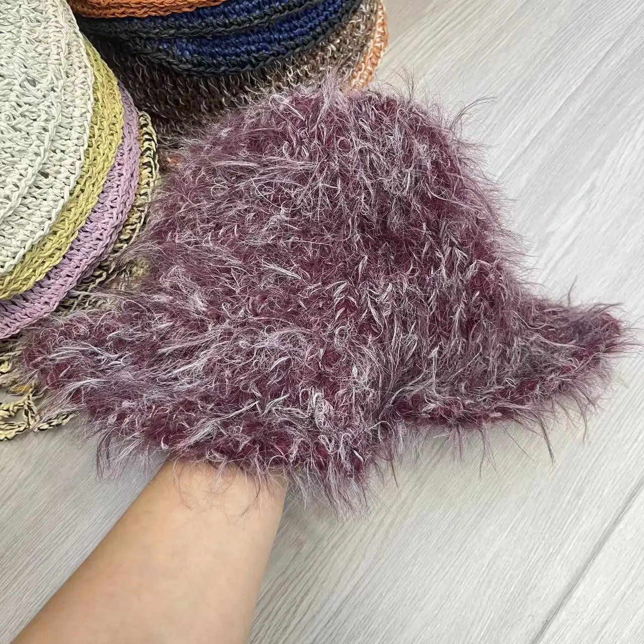 Dropship agent usa vendor winter autumn new design knitted fuzzy warmly cute women hats