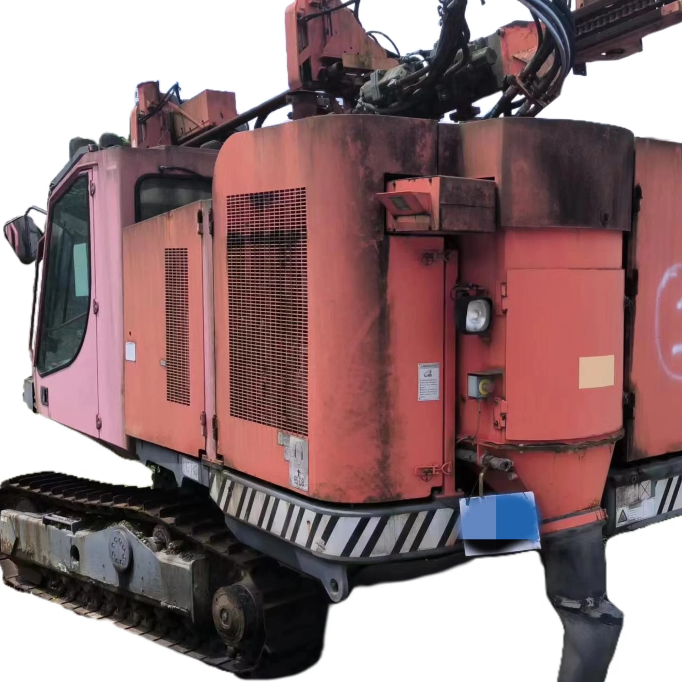 Б/у SANDVIK DX100 буровая установка для поверхностного перфоратора машина скважин с CAT C7.