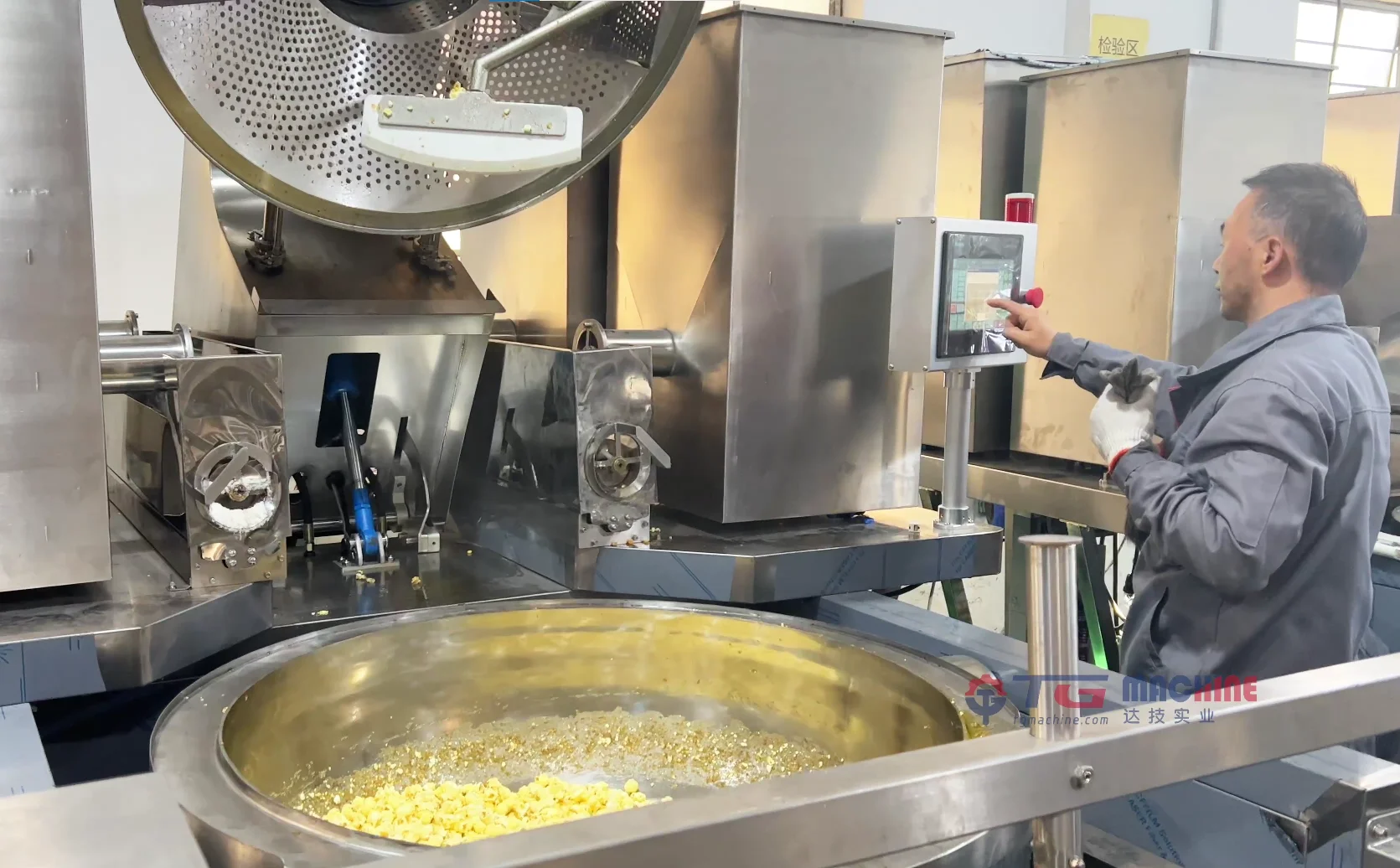 PopBliss Premium Popcorn Machine BigScreen Popcorn Popper for Venues & Events PopKing Heavy Duty Popcorn Popper