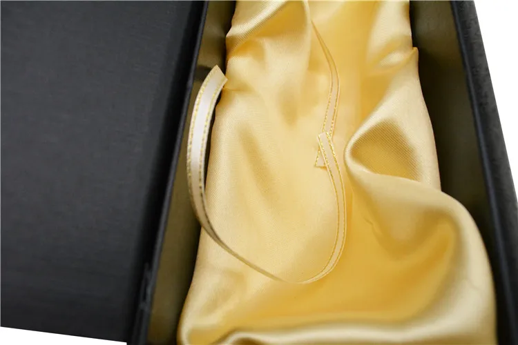 
Custom Gift Magnetic Wigs And Bundles Box Cardboard Box Packaging With Satin Silk Insert For Cosmetics 