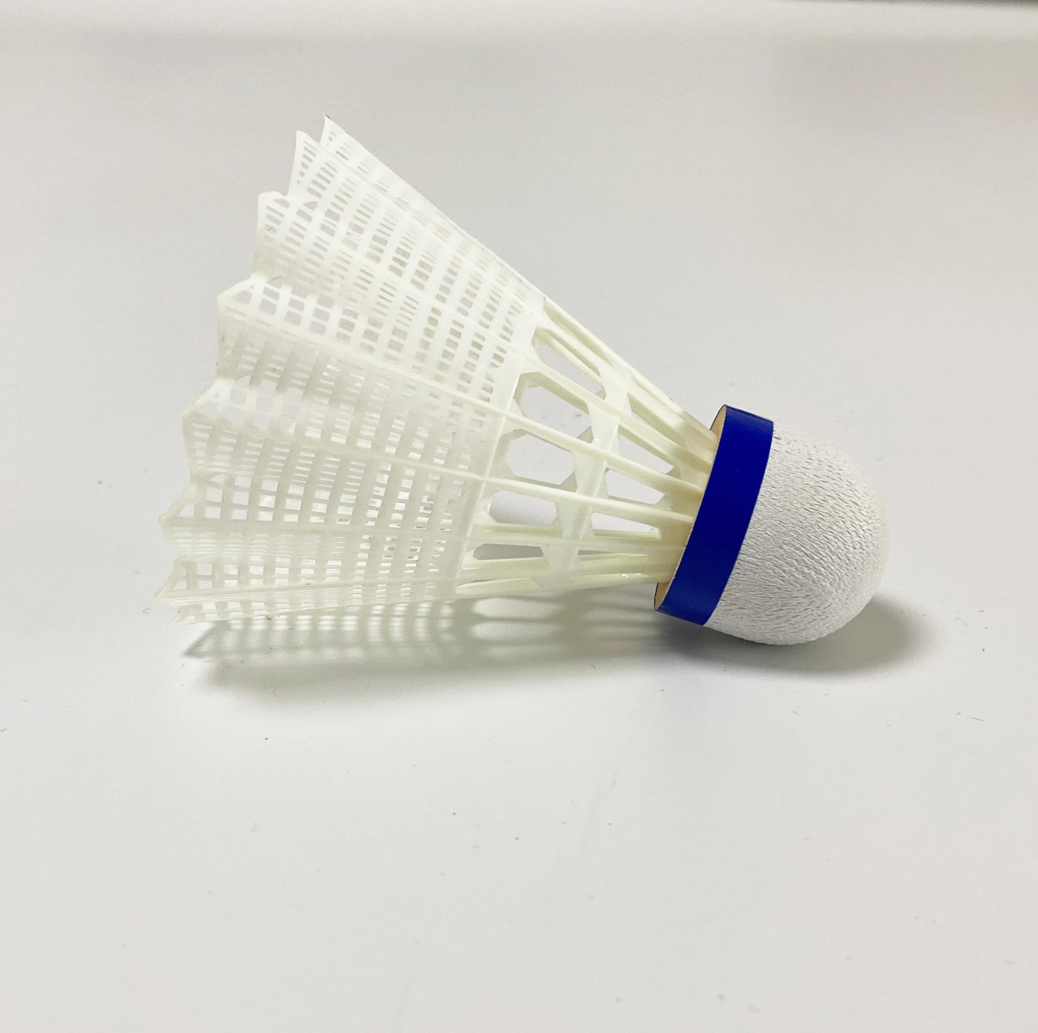 Best quality badminton shuttlecock feather super,nylon shuttlecock for outdoor exercise