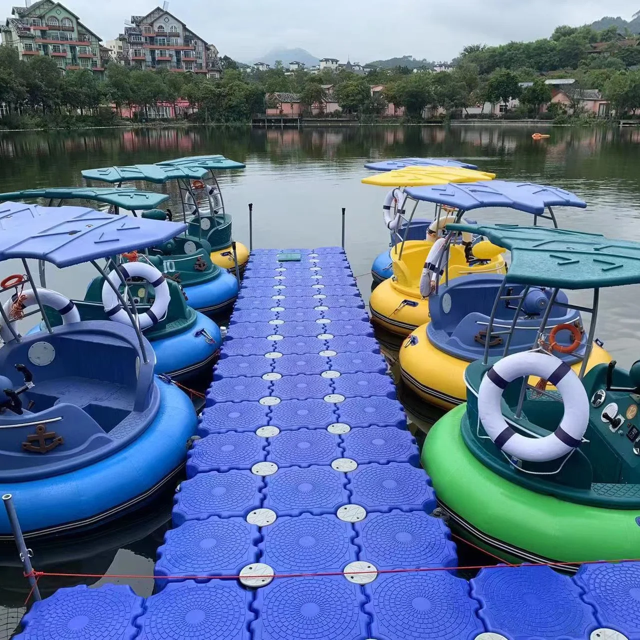 New sale beautiful dolphin laser bumper boat