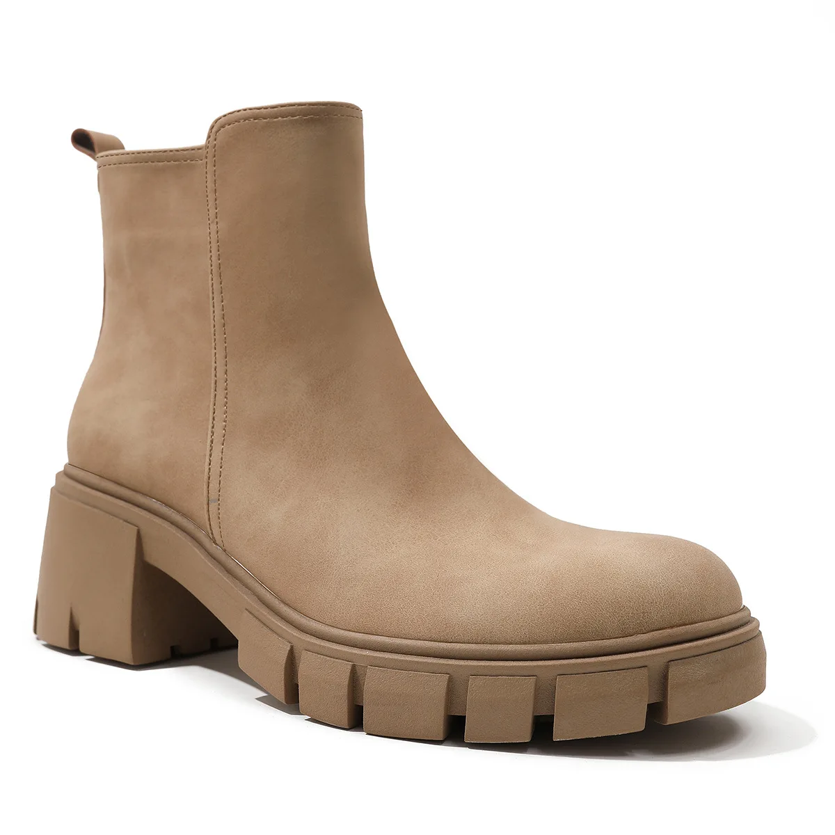 Женские полусапожки в британском стиле