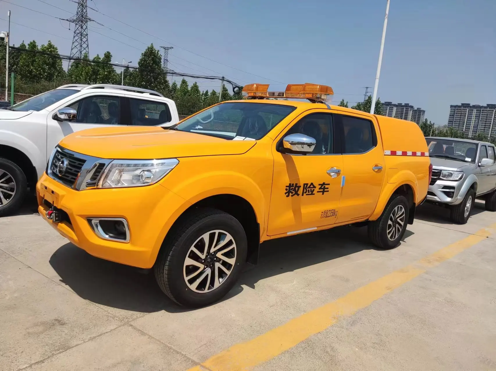 Nissan navara pickup truck Gasoline 7AT 4WD double cab