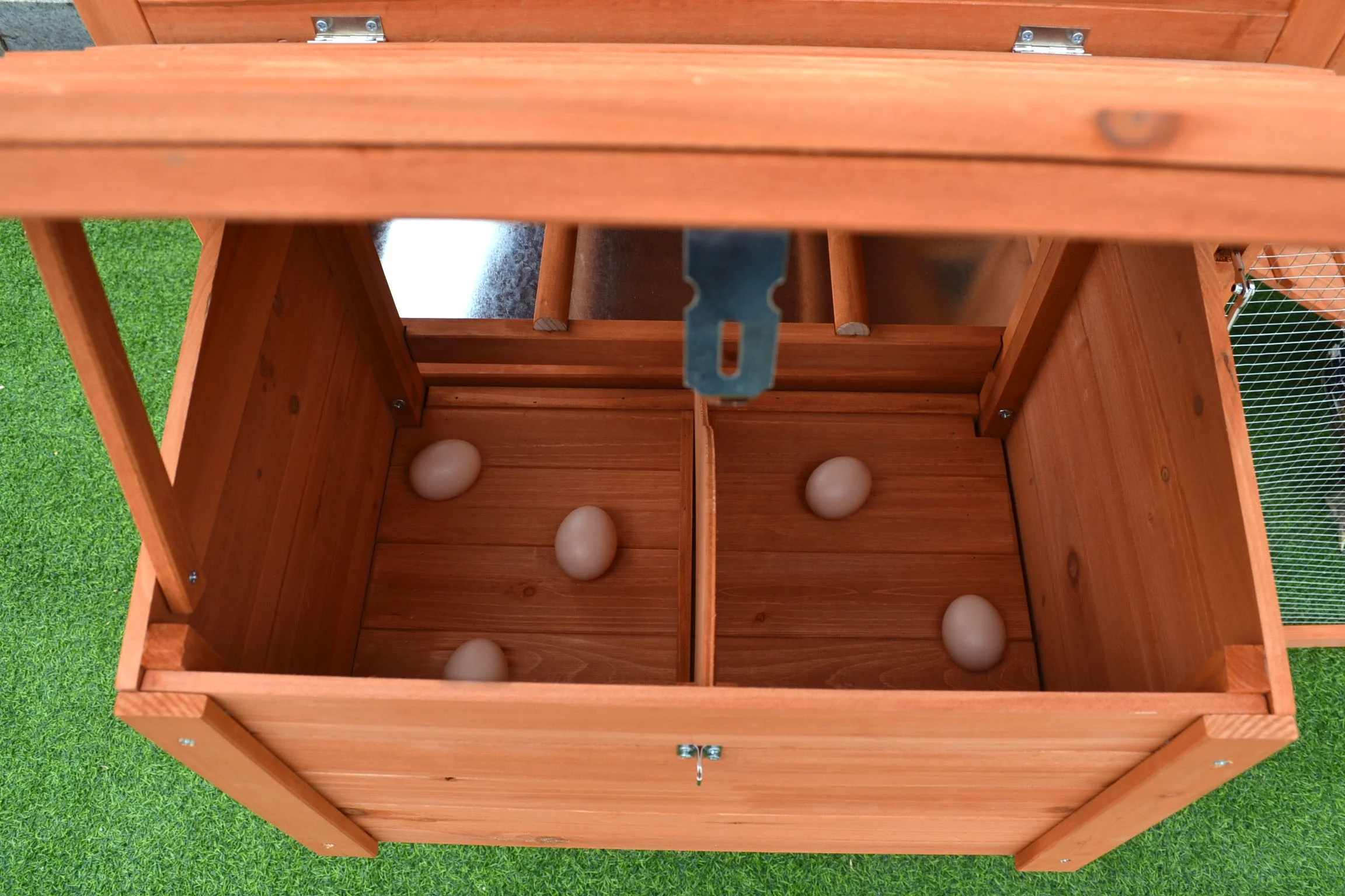 
wooden chicken coop 