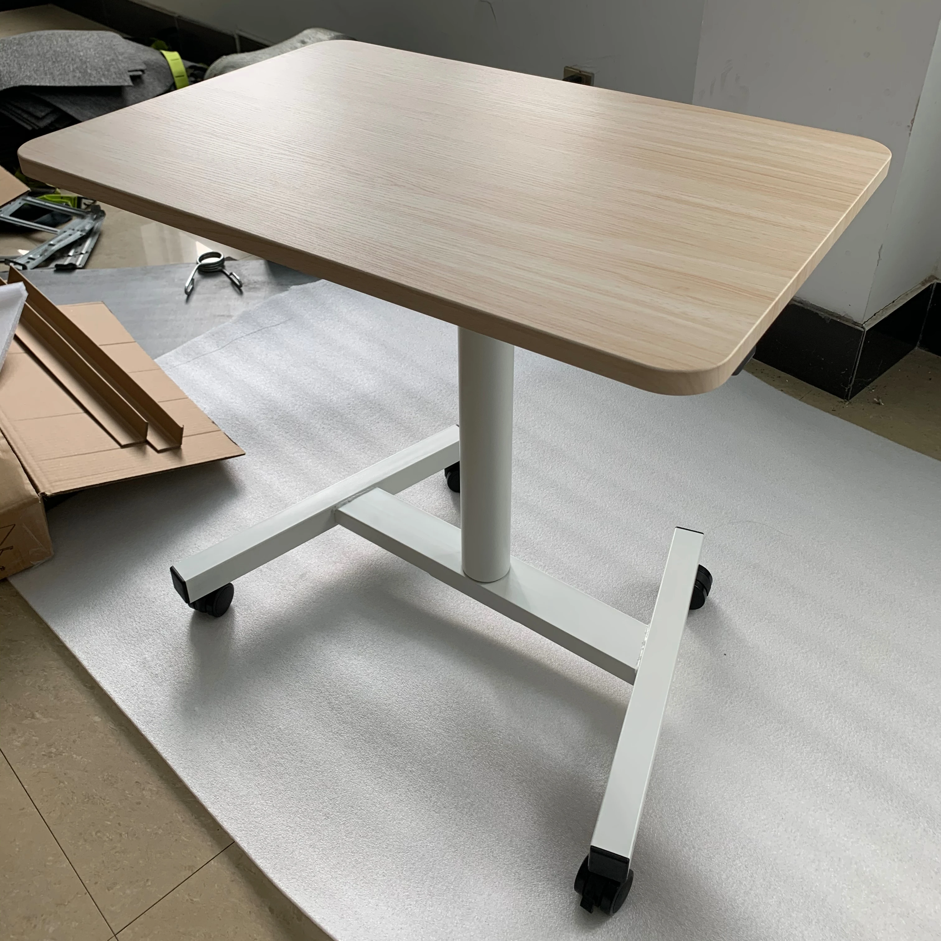High Quality  pneumatic height adjustable Single leg tables  laptop  desks gas Lift up coffee tables