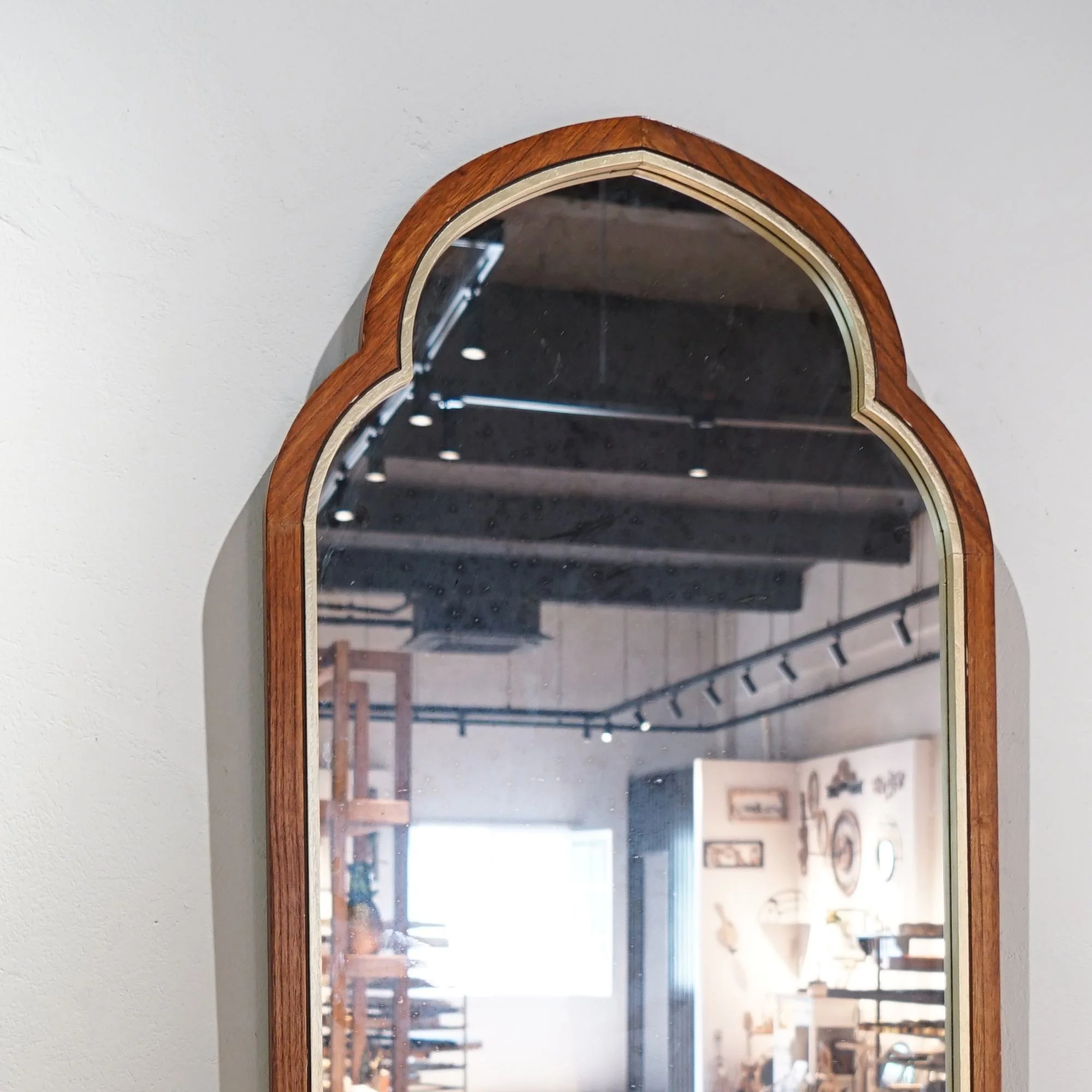 Hot Selling Art Irregular Wood Frame Wall Mirror Decorative Mirrors Living Room Bathroom Glass Wall Mirrors Decorative