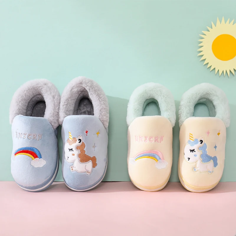 Оптовая продажа, милые дизайнерские пушистые детские тапочки из хлопка с единорогом для девочек
