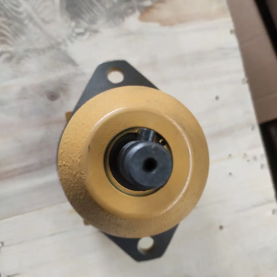 CAT 201-3786 is used for 330C fan motor  Engineering Machinery Parts Excavator spare parts Bulldozer accessories