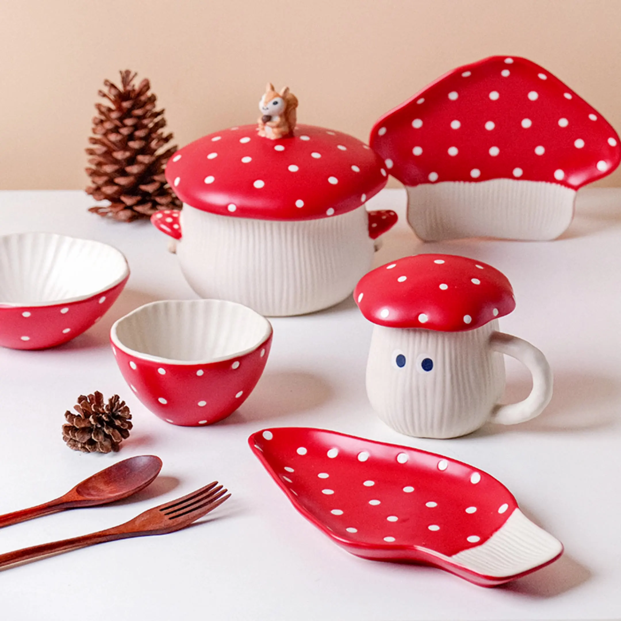 LIFE Korean Ins Girls Ceramic Red Mushroom Tableware Mug Snack Plate Rice Bowl Noodle Bowl Salad Bowl Spoon Cute Dinnerware Sets