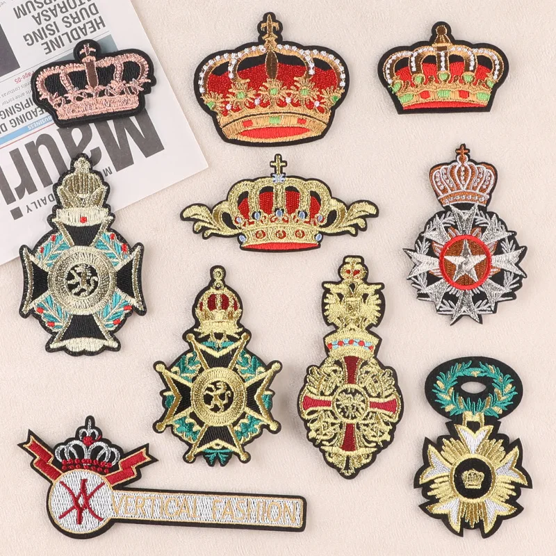 Hot Selling Machine Embroidered Fashion British Style Crown Iron on Patches for Clothes