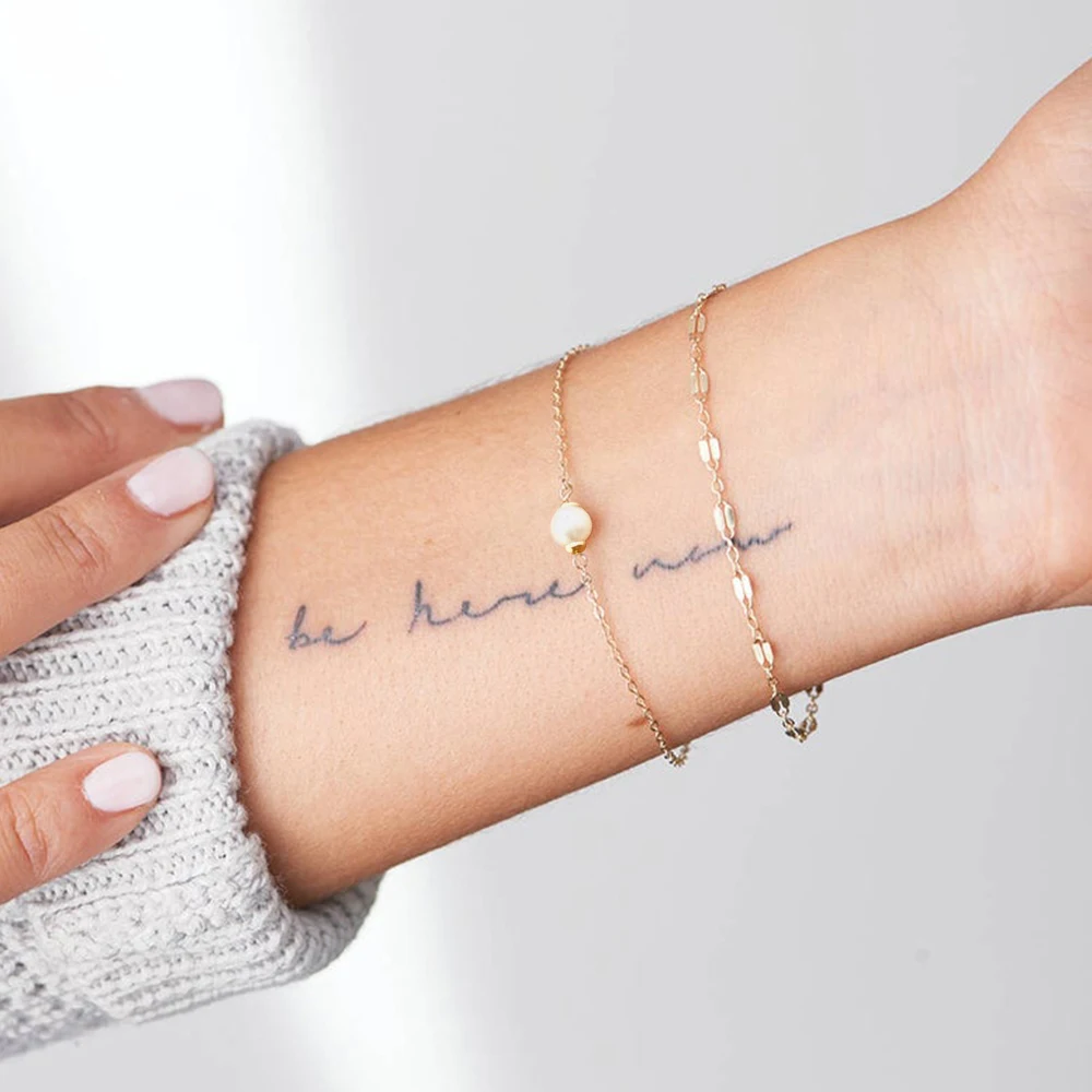 Multi-layered 14K Gold Shell Pearl Chain Thin Lip Chain Bracelets 316L Stainless Steel Jewelry Women Hands Jewel