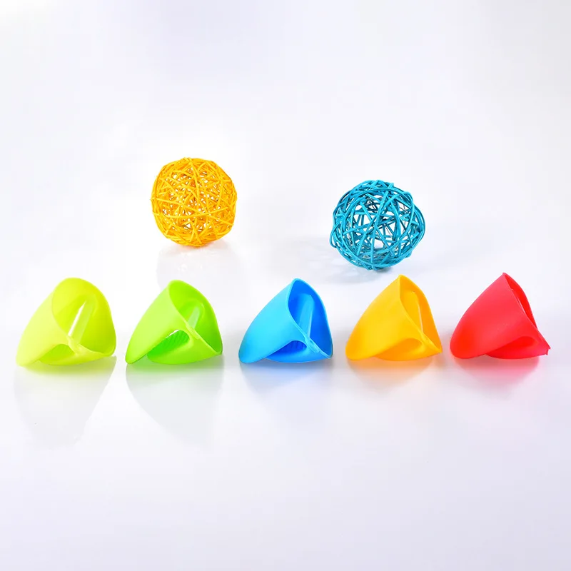 Silicone Oven Heat Insulated Finger Hand Clip Cute Cooking Microwave Non Slip Gripper Pot Holder Kitchen Dishes