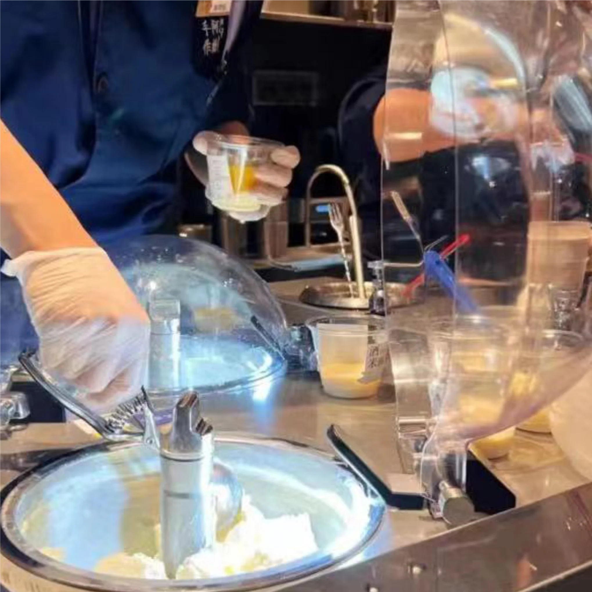 Affordable Price Ice Cream and Icy Machine Good Quality Ice Cream Vending Machine Automatic CE Anti-fog Gelato Icecream Machine