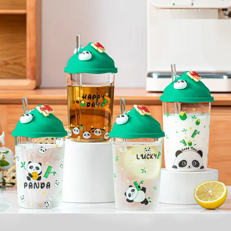 Cute Cartoon Glass Cups with Lovely Panda Prints Heat Resistant Glass Cup with Silicone Lid And Glass Straw 520ml
